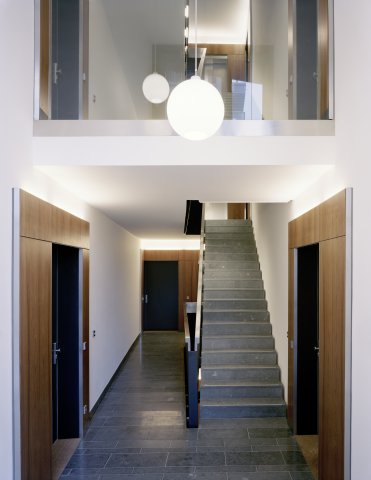 2geschossiger Treppenraum mit Empore